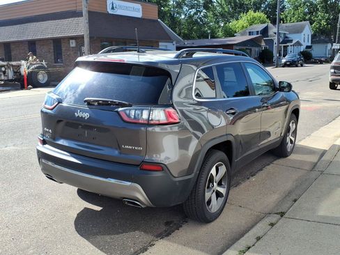 Used 2022 Jeep Cherokee Limited AWD/4WD image 6