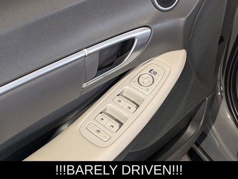 Used 2023 Hyundai Sonata SEL w/ Preferred Accessory Package FWD image 15
