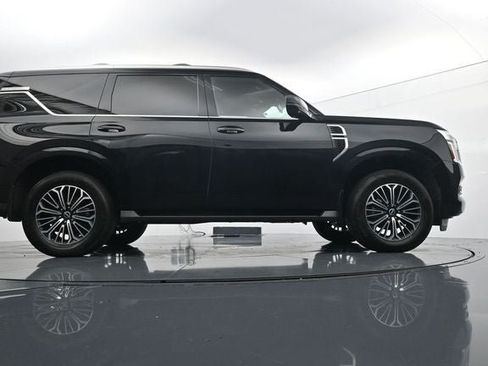 Used 2025 Nissan Armada SL w/ Captain's Chari Seat Package AWD/4WD image 39