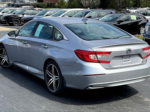 Used 2021 Honda Accord Touring image 3