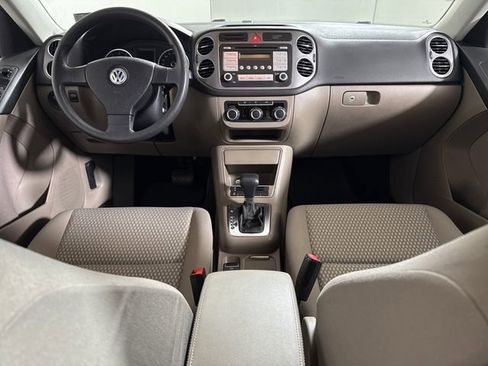 Used 2010 Volkswagen Tiguan SE AWD/4WD image 19