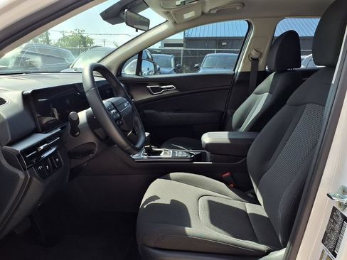 Certified 2026 Kia Sportage LX w/ LX Convenience Package FWD image 12