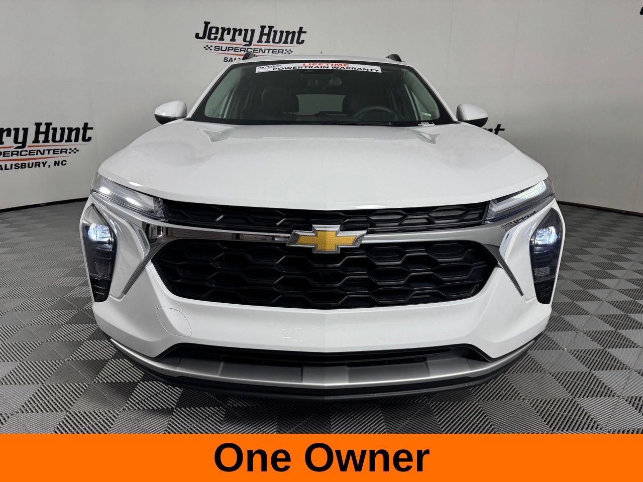 Used 2024 Chevrolet Trax LT FWD image 4