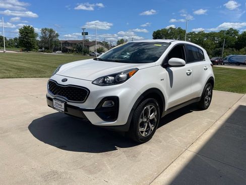 Used 2021 Kia Sportage LX AWD/4WD image 2