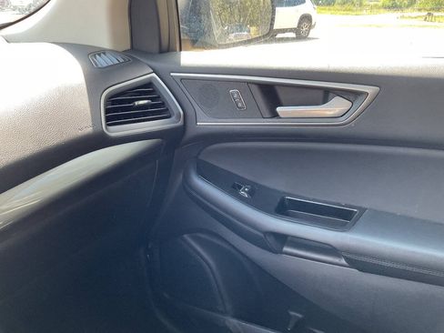 Used 2019 Ford Edge SEL w/ Equipment Group 201A AWD/4WD image 17