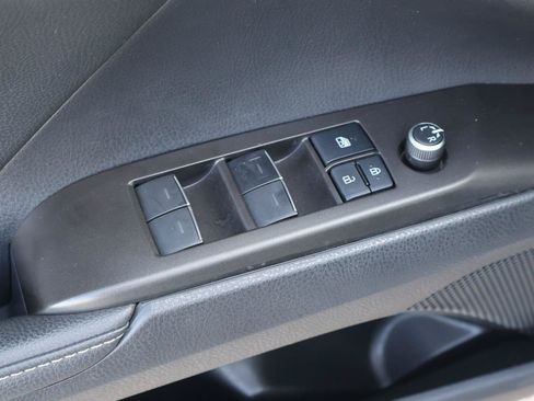 Used 2022 Toyota Camry XSE FWD image 21