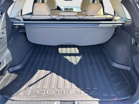 Used 2019 Subaru Outback 2.5i Limited w/ Popular Package #2 image 5