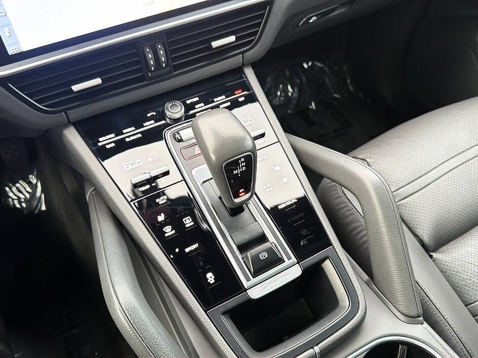 Used 2019 Porsche Cayenne AWD/4WD image 14