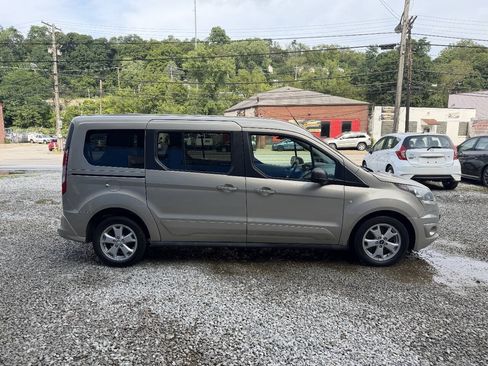 Used 2015 Ford Transit Connect XLT FWD image 7