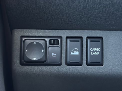 Used 2017 Nissan Frontier SV w/ SV Value Truck Package image 18