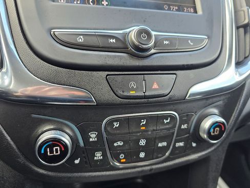 Used 2022 Chevrolet Equinox LT FWD image 21