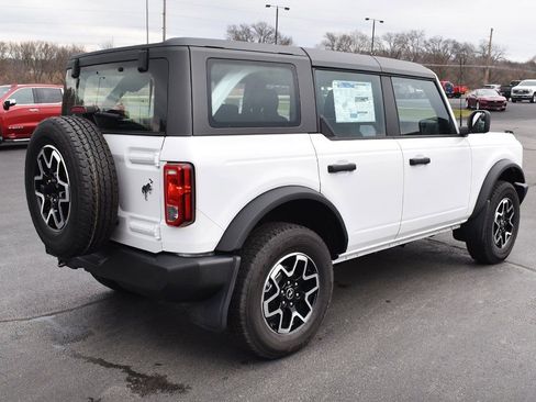 New 2025 Ford Bronco 4-Door image 12