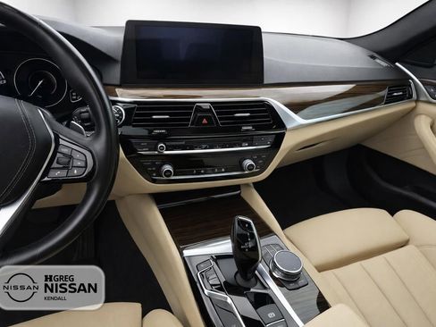 Used 2018 BMW 530e RWD image 10