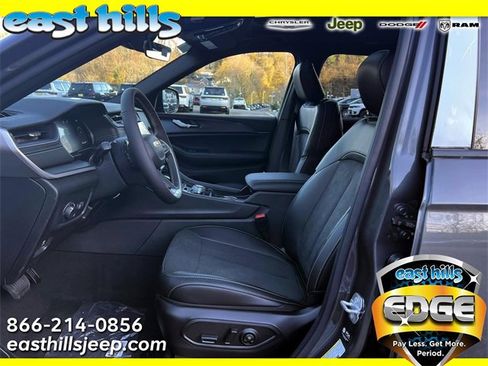 New 2025 Jeep Grand Cherokee L Altitude image 7