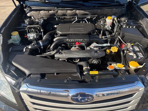 Used 2010 Subaru Outback 2.5i Premium image 35