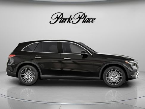 Used 2026 Mercedes-Benz GLC 300 image 27