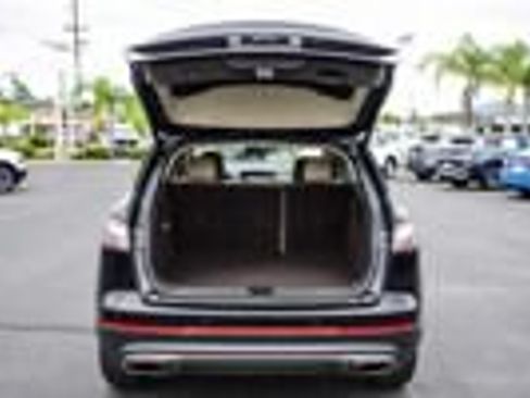 Used 2023 Lincoln Nautilus AWD w/ Premium Package image 28