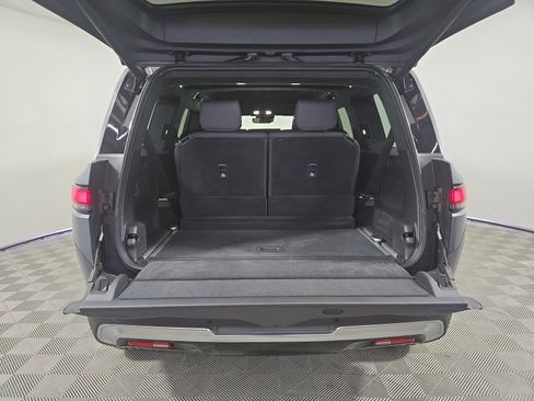 Used 2024 Rivian R1S Adventure AWD/4WD image 15