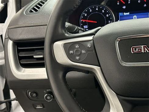 Used 2021 GMC Terrain SLE w/ Driver Convenience Package image 8