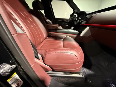 Used 2024 Land Rover Range Rover Long Wheelbase Autobiography image 57