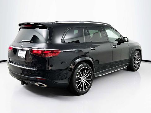 Used 2024 Mercedes-Benz GLS 580 4MATIC image 9