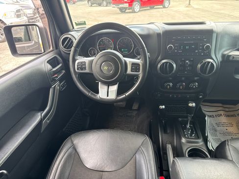 Used 2018 Jeep Wrangler Unlimited Sport AWD/4WD image 9