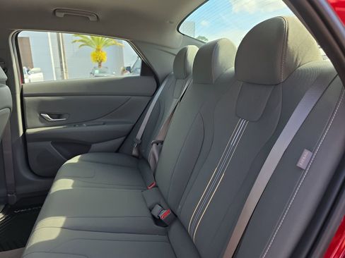 New 2025 Hyundai Elantra SEL image 15