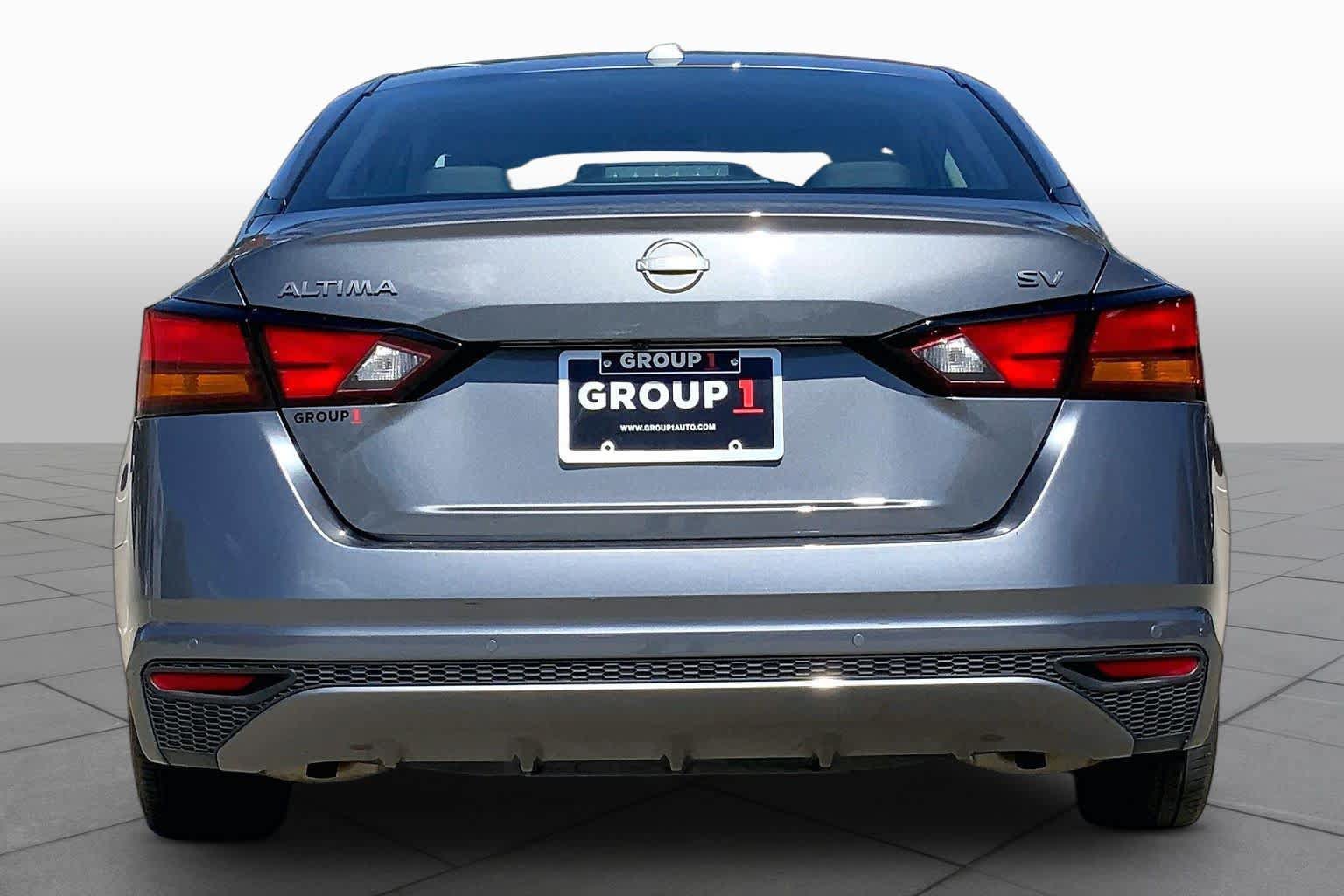 Used 2024 Nissan Altima 2.5 SV FWD image 5
