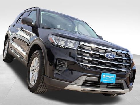 New 2026 Ford Explorer Active image 6