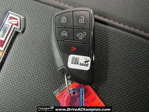 Used 2024 GMC Sierra 2500 AT4 w/ Technology Package image 12