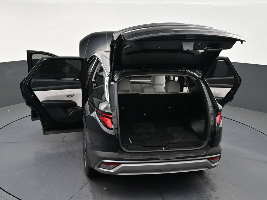 Used 2026 Hyundai Tucson SEL Plus FWD image 32