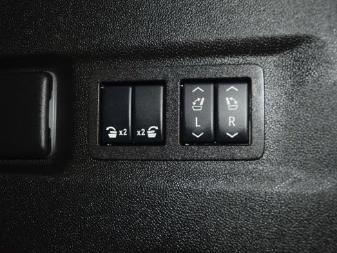 Used 2024 GMC Yukon XL Denali w/ Max Trailering Package AWD/4WD image 27