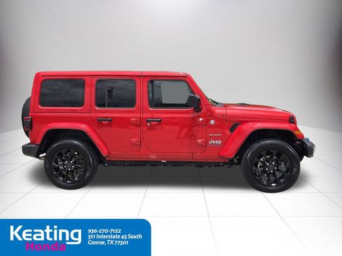 Used 2024 Jeep Wrangler Unlimited Sahara AWD/4WD image 9