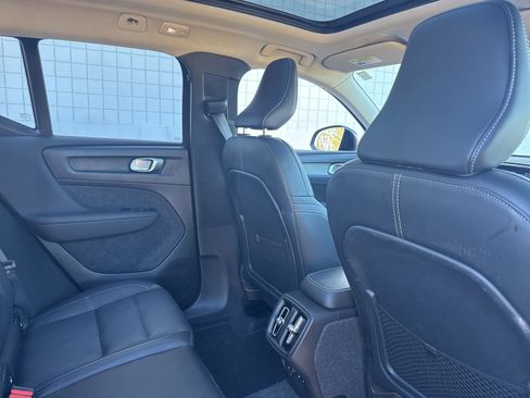 Used 2024 Volvo XC40 B5 Plus AWD/4WD image 20