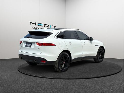 Used 2019 Jaguar F-PACE Premium AWD/4WD image 9