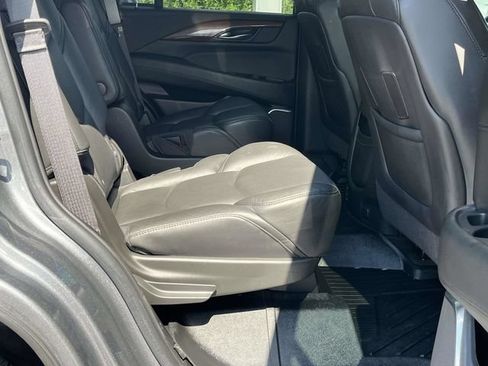 Used 2020 Cadillac Escalade Luxury w/ Escalade Sport Edition AWD/4WD image 26