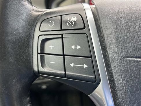 Used 2016 Volvo XC60 T6 Platinum image 28