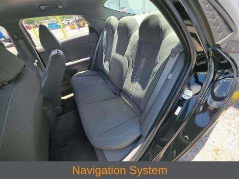 Used 2024 Hyundai Elantra SEL FWD image 6