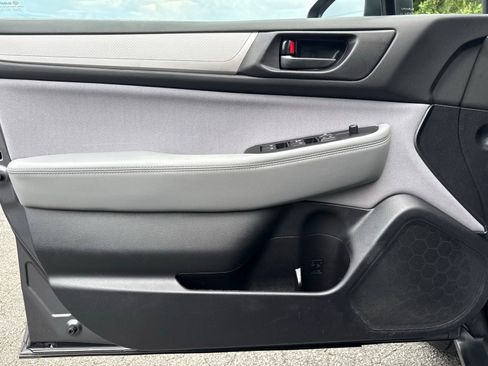 Used 2019 Subaru Outback 2.5i image 13