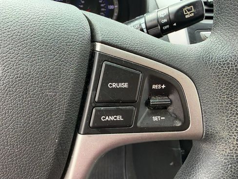 Used 2017 Hyundai Accent SE FWD image 36