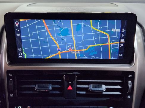 Used 2023 Lexus GX 460 Premium w/ Accessory Package image 35