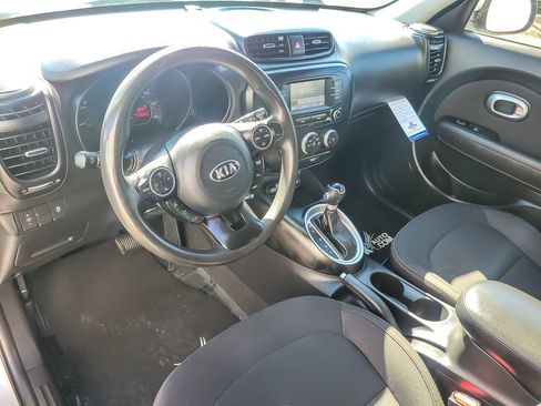 Used 2019 Kia Soul Base image 8