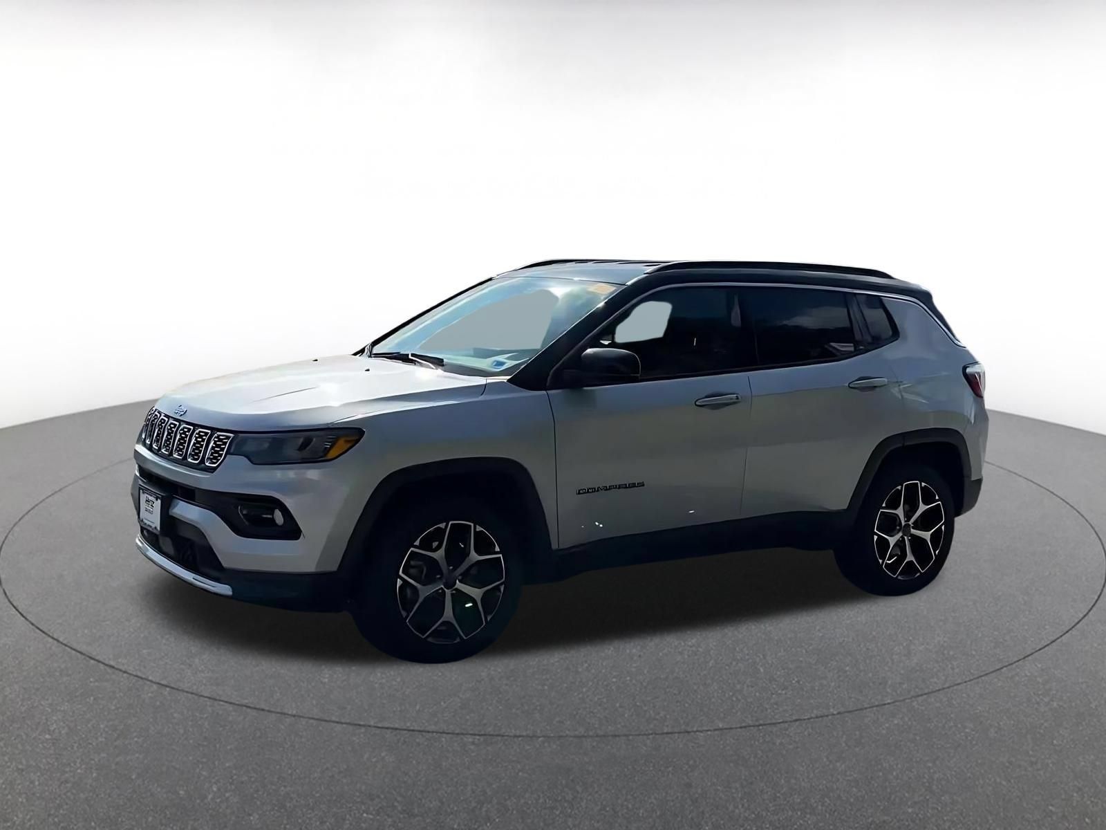 Used 2025 Jeep Compass Limited AWD/4WD image 7
