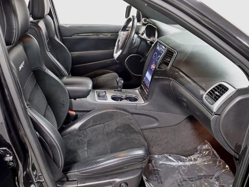 Used 2015 Jeep Grand Cherokee SRT AWD/4WD image 29