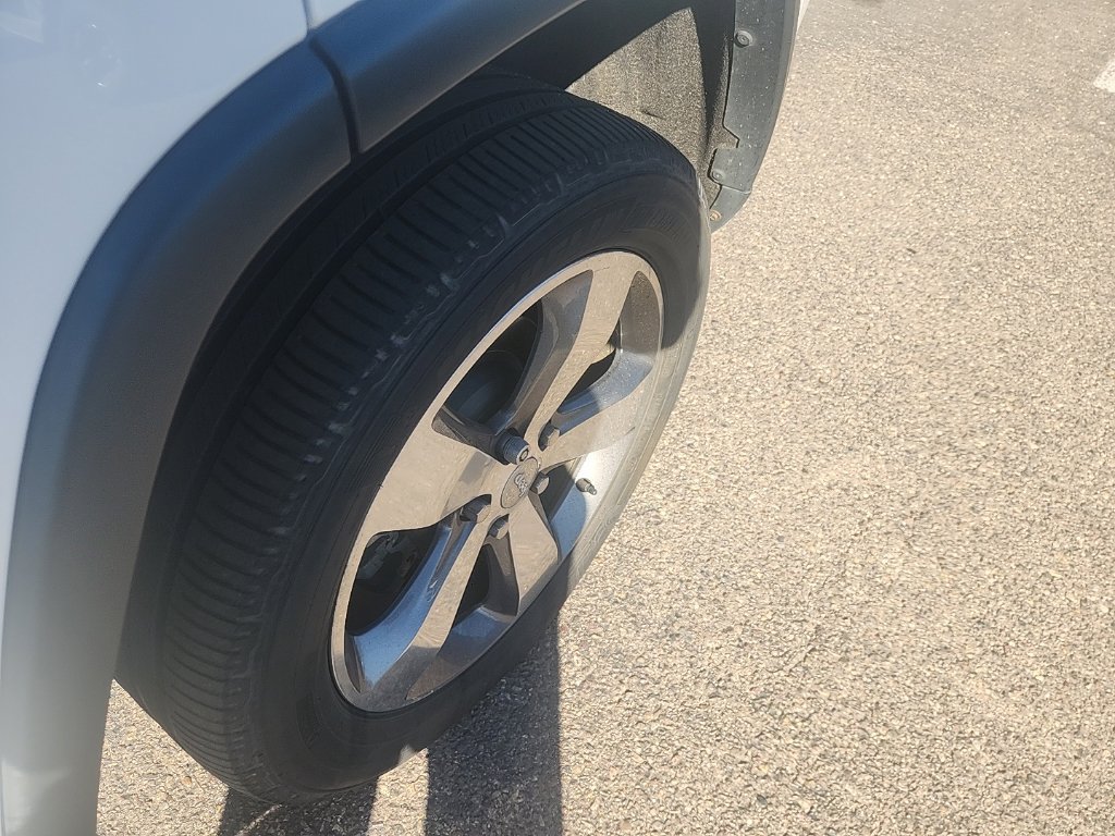 Used 2015 Jeep Grand Cherokee Limited RWD image 8