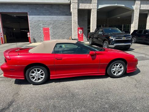 Used 2001 Chevrolet Camaro LT w/ Sport Appearance Pkg RWD image 6