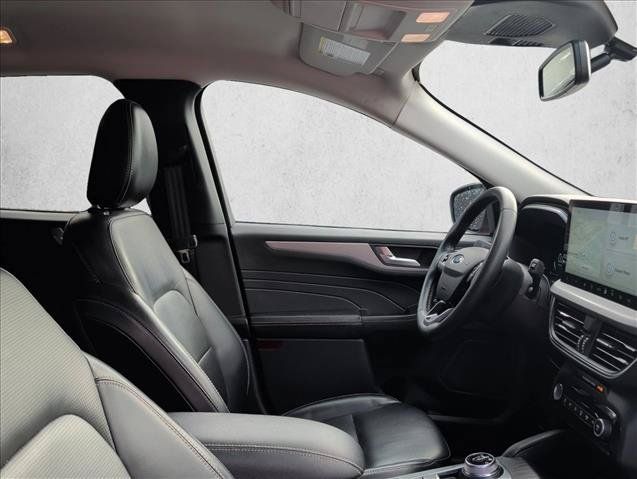Used 2023 Ford Escape Platinum AWD/4WD image 27