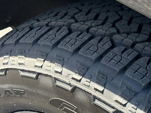 Certified 2023 Chevrolet Suburban Z71 image 9