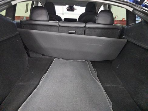 Used 2024 Tesla Model Y Performance image 10