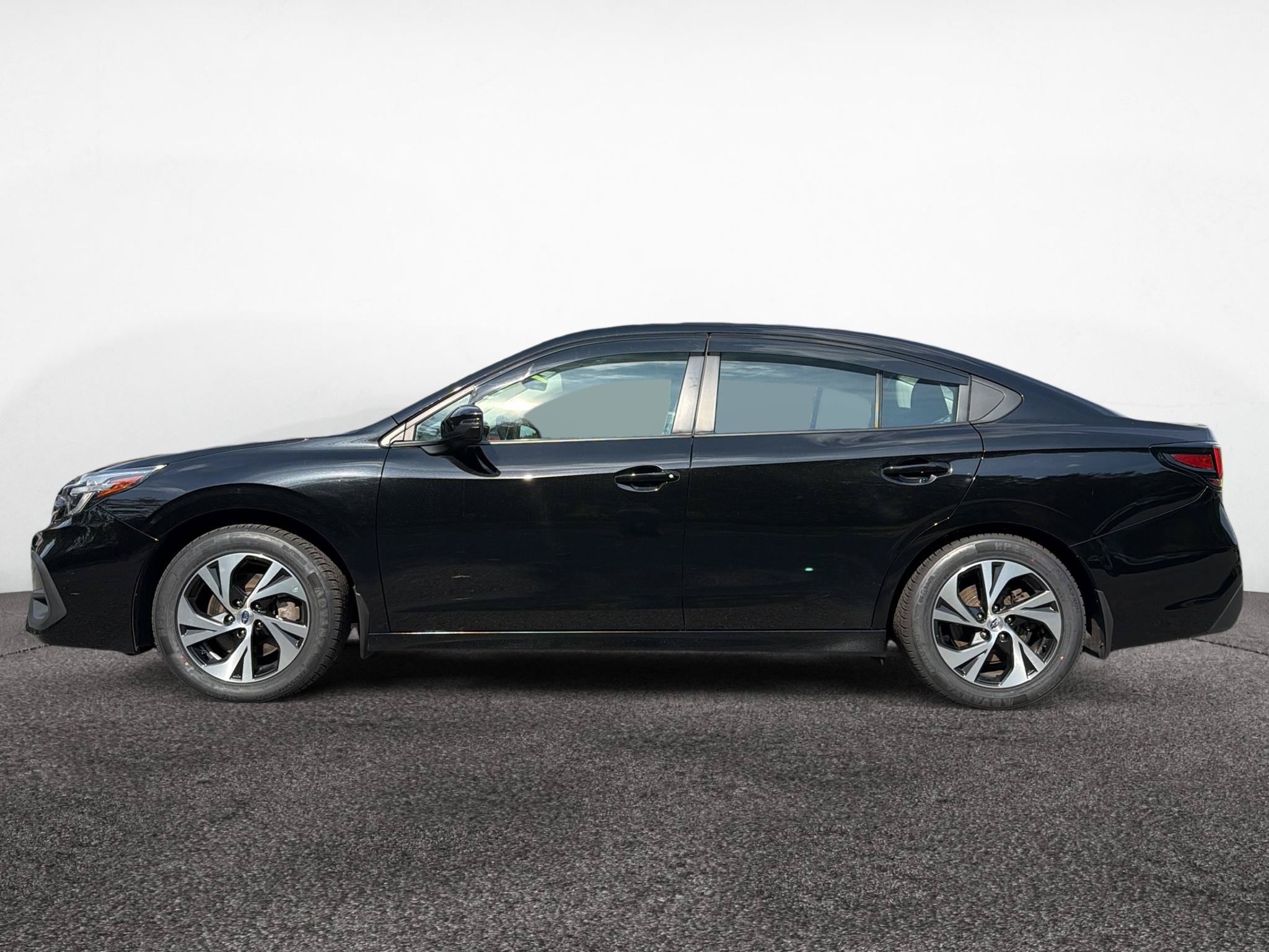 Certified 2025 Subaru Legacy Premium AWD/4WD image 4